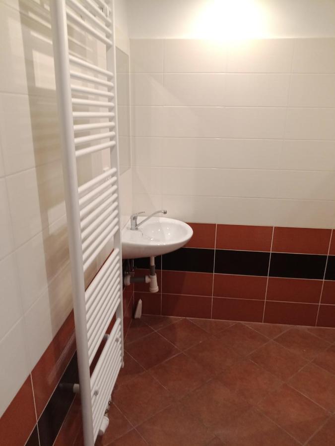 Apartmán Obecní Hostinec Provodov (Hradec Kralove) Esterno foto
